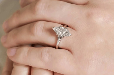 How to Find an Engagement Ring That Truly Stands Out