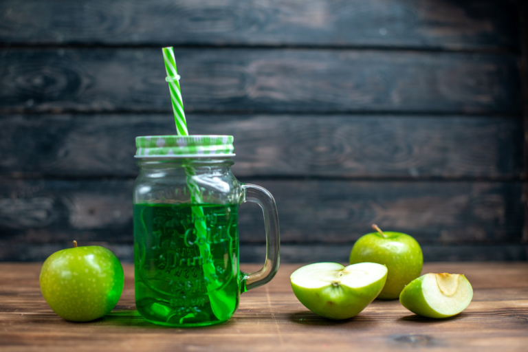Green Apple Drinks: Why Tart Fruit Flavors Belong in Your Summer Rotation