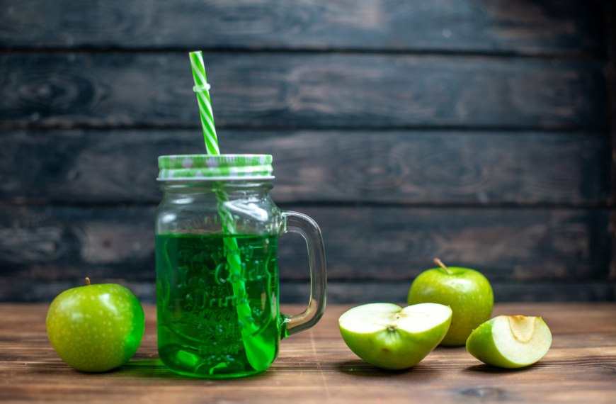 Green Apple Drinks: Why Tart Fruit Flavors Belong in Your Summer Rotation